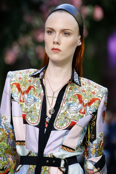 Look 61